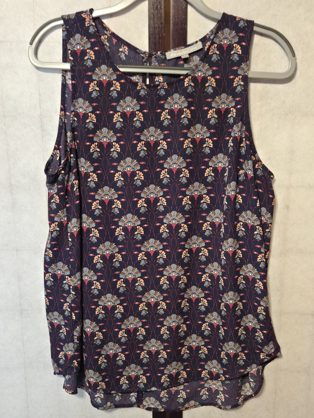Daniel Rainn Navy Floral-Print Sleeveless Camisole